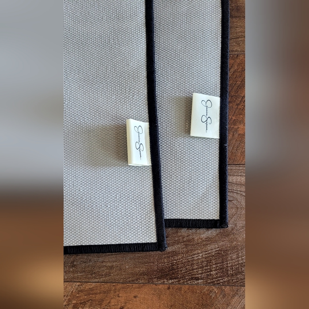 Jessica Simpson Matching Bath Rug Set